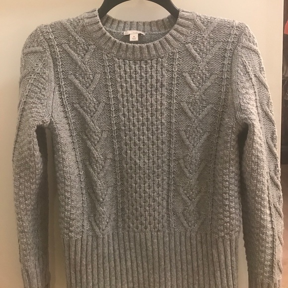 Gap sweater 🌸🌸 - Picture 1 of 3